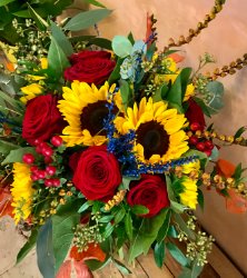 Bouquet con Rose e Girasoli