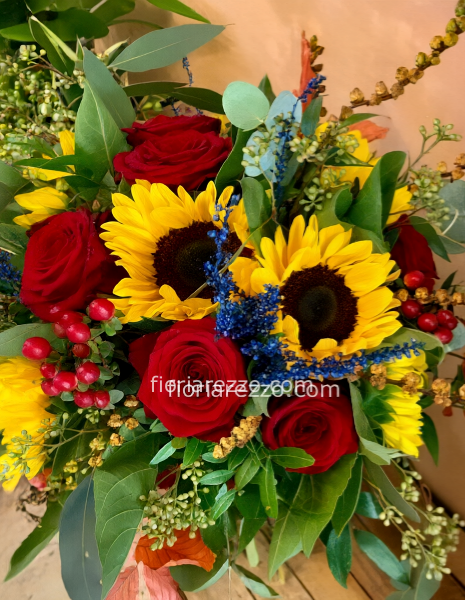 Bouquet con Rose e Girasoli