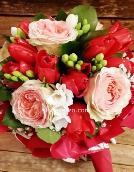 Bouquet romantico in rosso