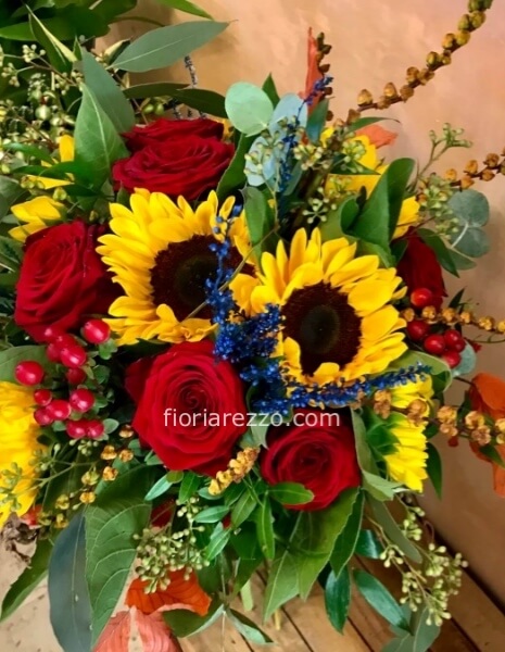 Bouquet con Rose e Girasoli