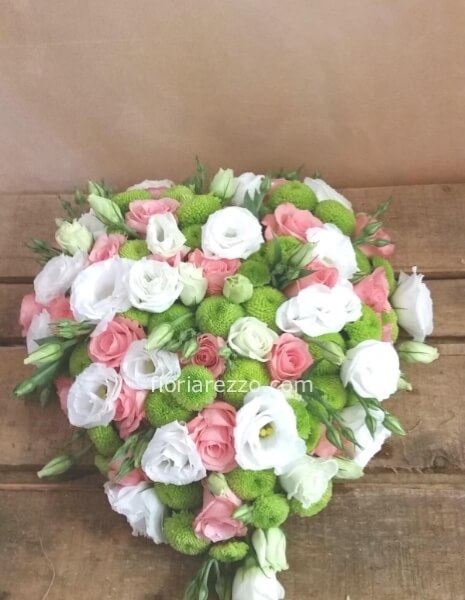 Cuore di fiori misti Bianco e verde